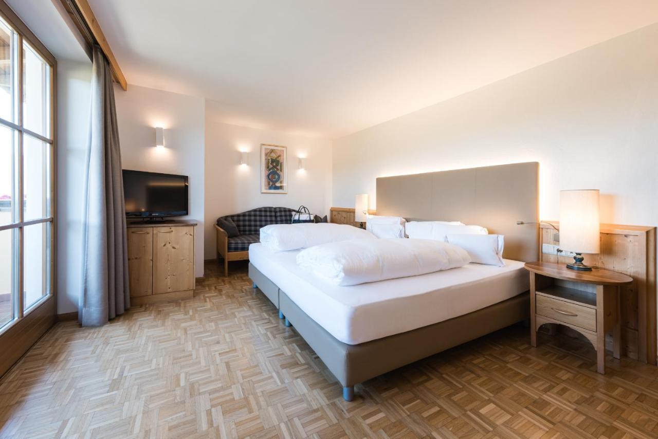 Hotel Alpenflora Кастелрото Екстериор снимка
