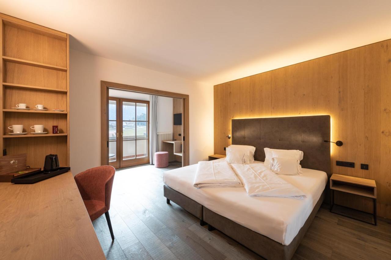 Hotel Alpenflora Кастелрото Екстериор снимка