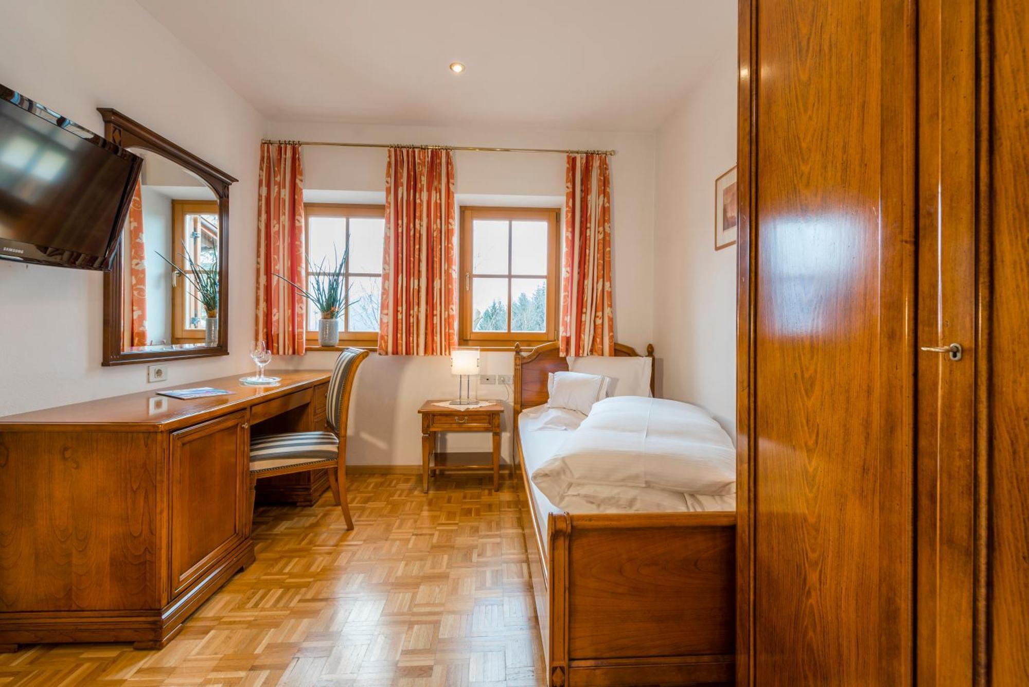 Hotel Alpenflora Кастелрото Стая снимка