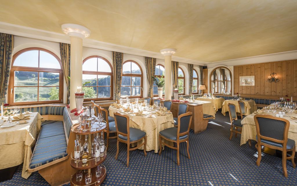 Hotel Alpenflora Кастелрото Екстериор снимка